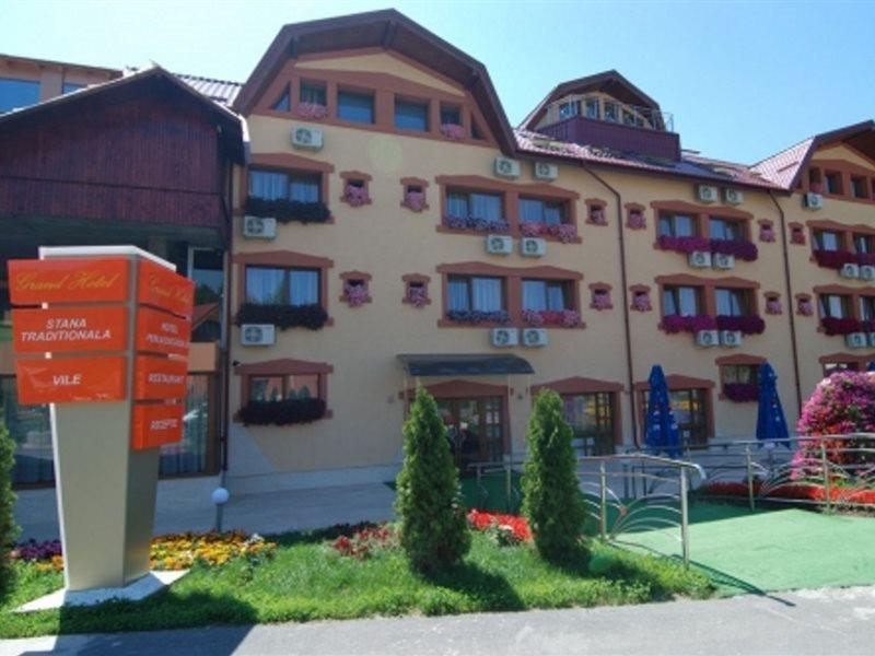 Grand Hotel Perla Ciucasului Tărlungeni Exterior foto