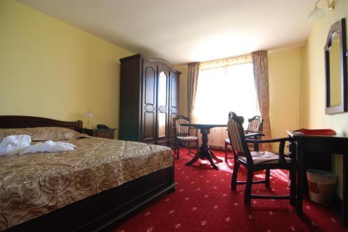 Grand Hotel Perla Ciucasului Tărlungeni Exterior foto